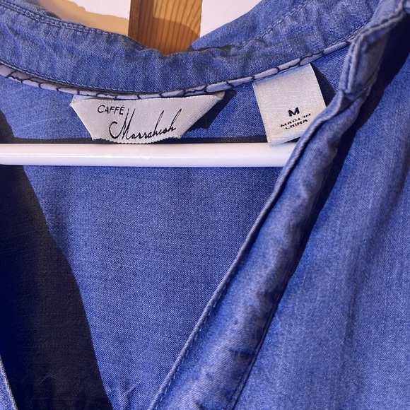 Caffe Marrakech Women’s Denim Blouse, Size M, Pockets, Excellent Condition!! - Picture 4 of 5